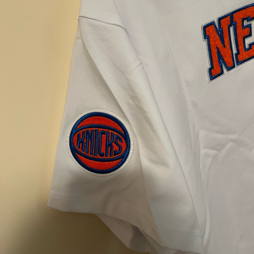 🆕NBA New York Knicks Crop Top - Picture 7 of 9